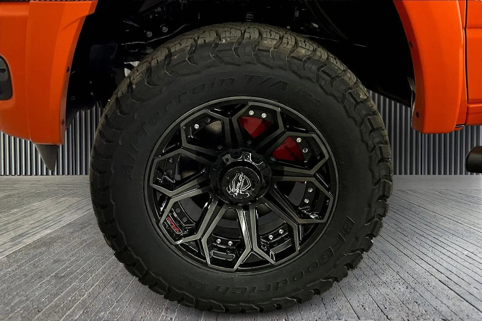 Vehicle Image 6