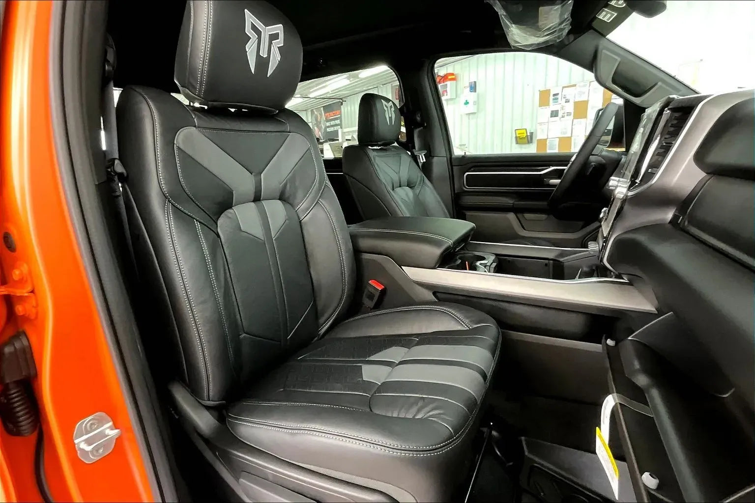 Vehicle Image 8