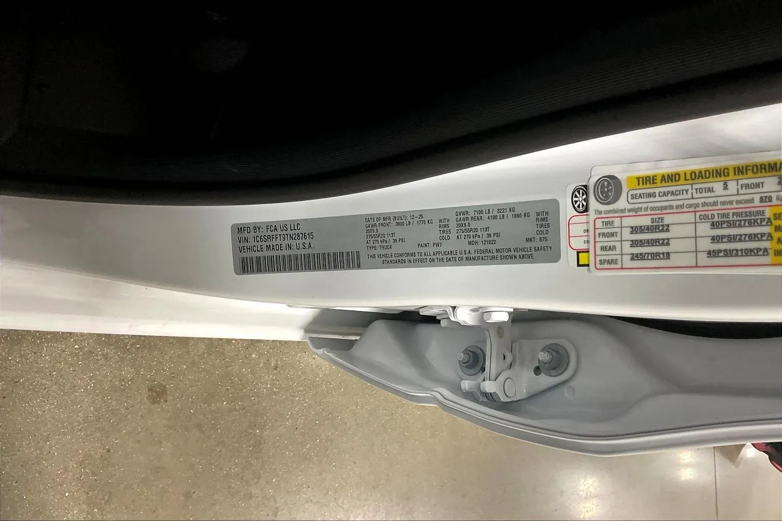 Vehicle Image 8