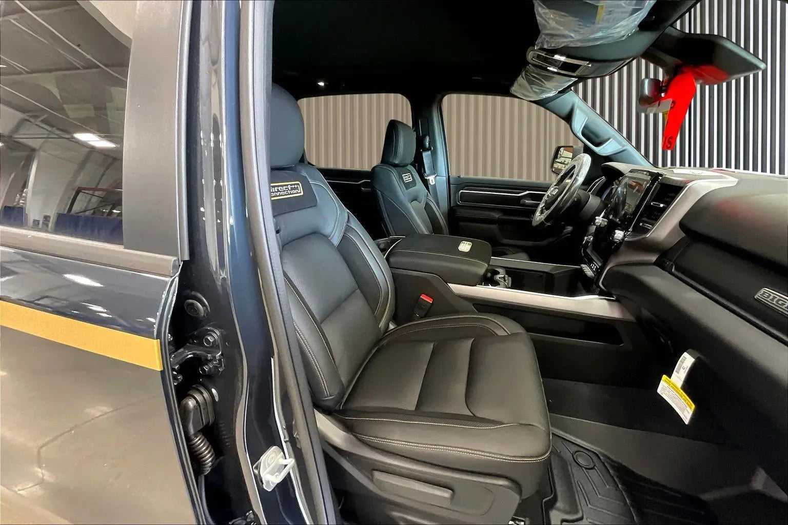 Vehicle Image 8