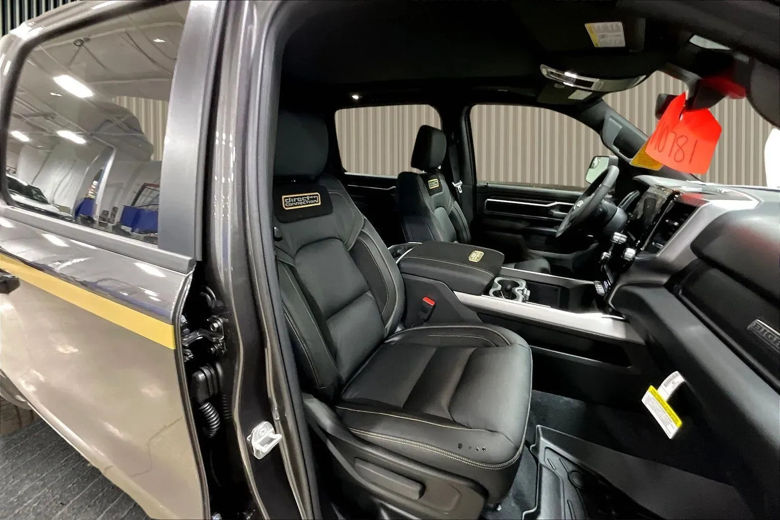 Vehicle Image 8