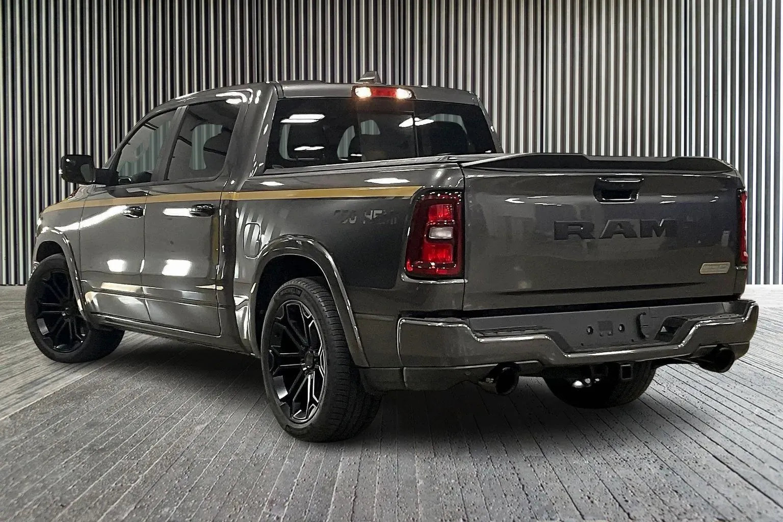 Vehicle Image 4