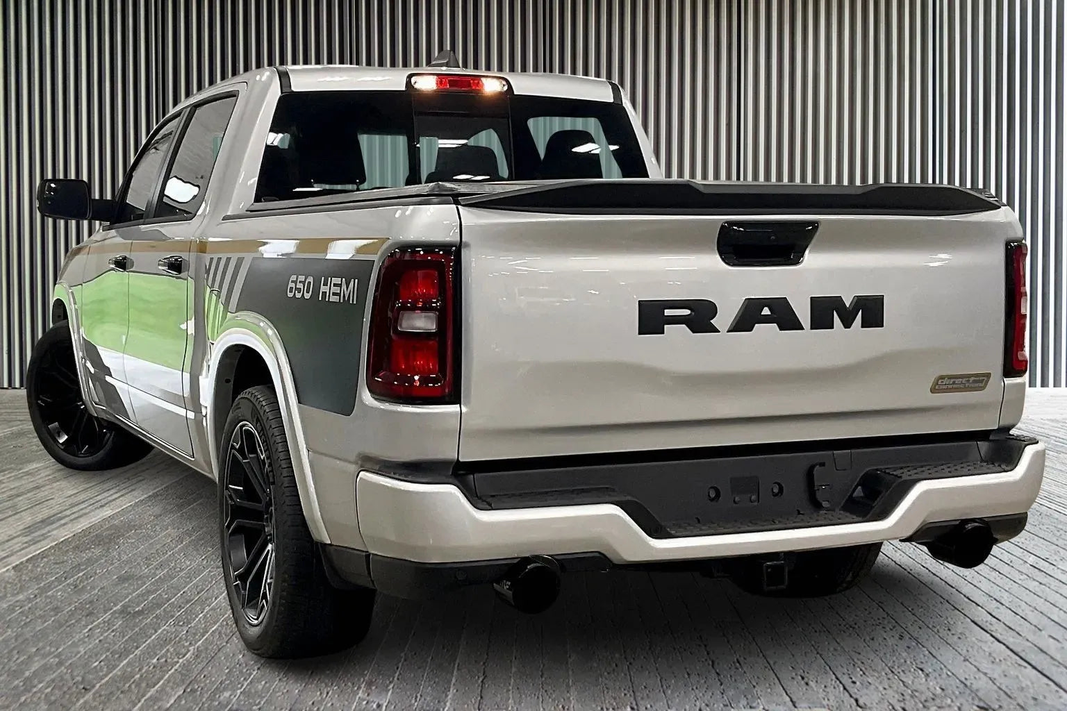 Vehicle Image 4