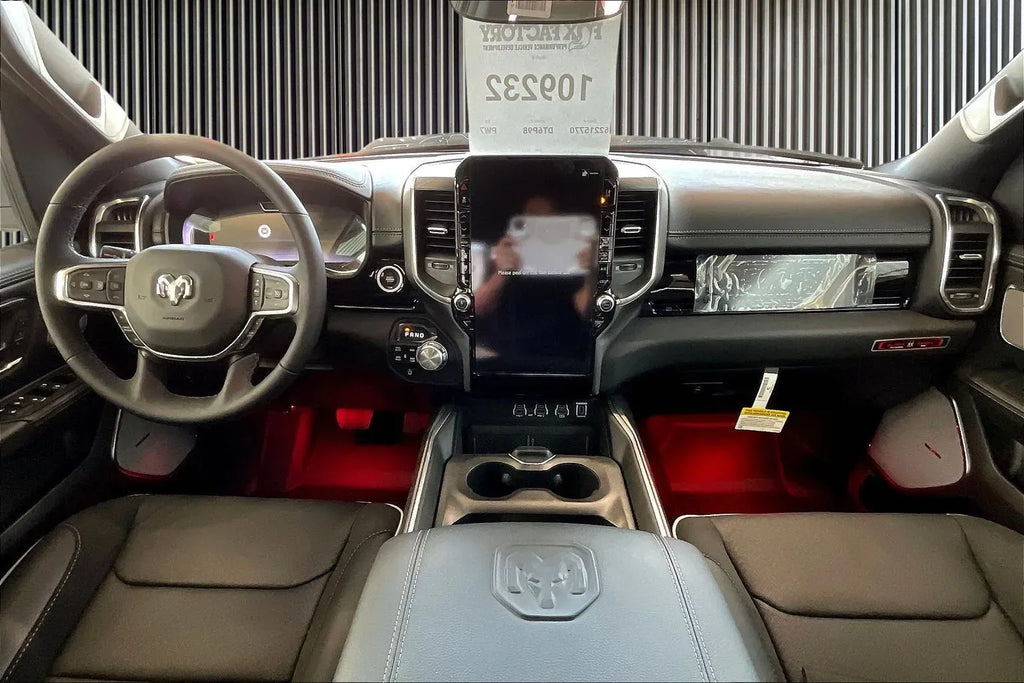 Vehicle Image 9