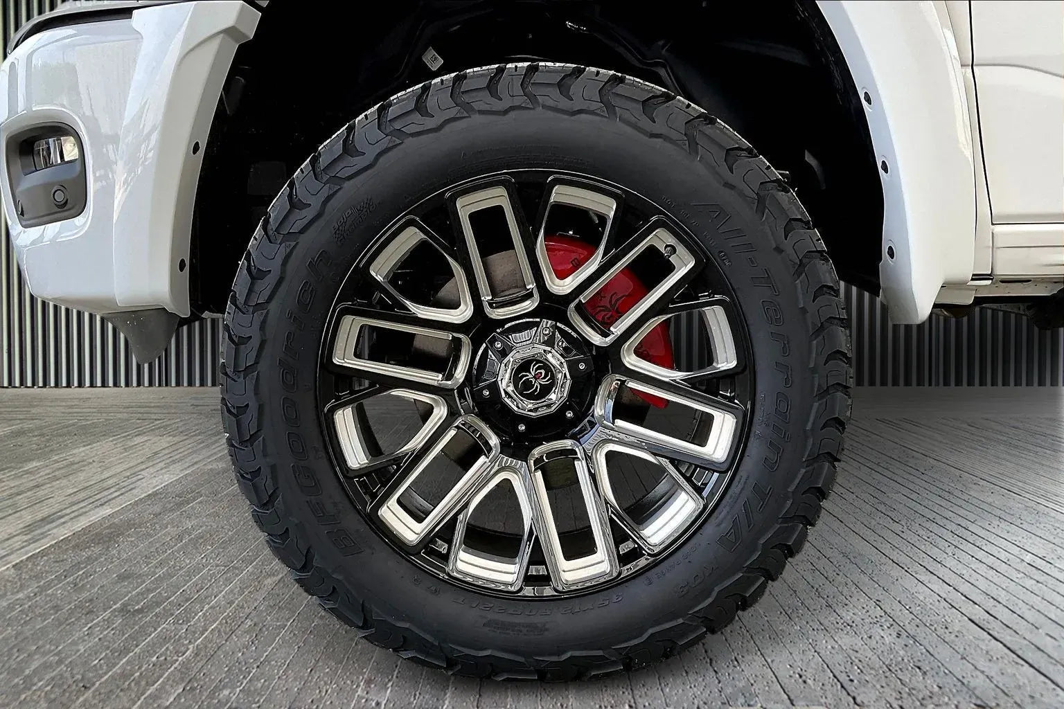 Vehicle Image 6