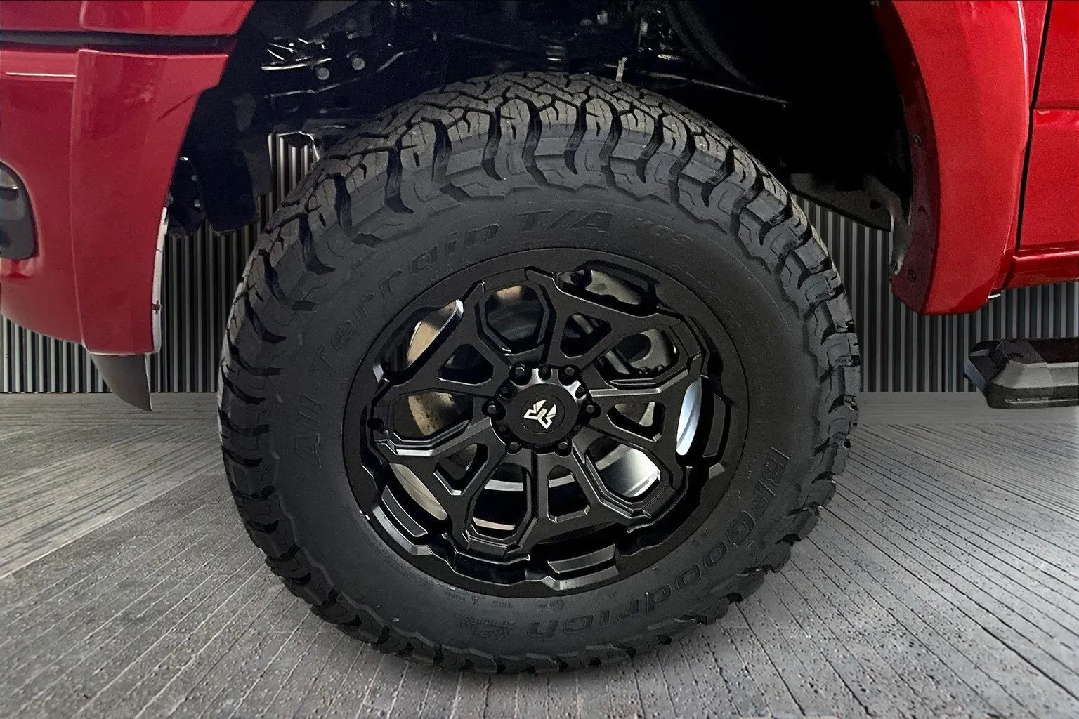 Vehicle Image 5