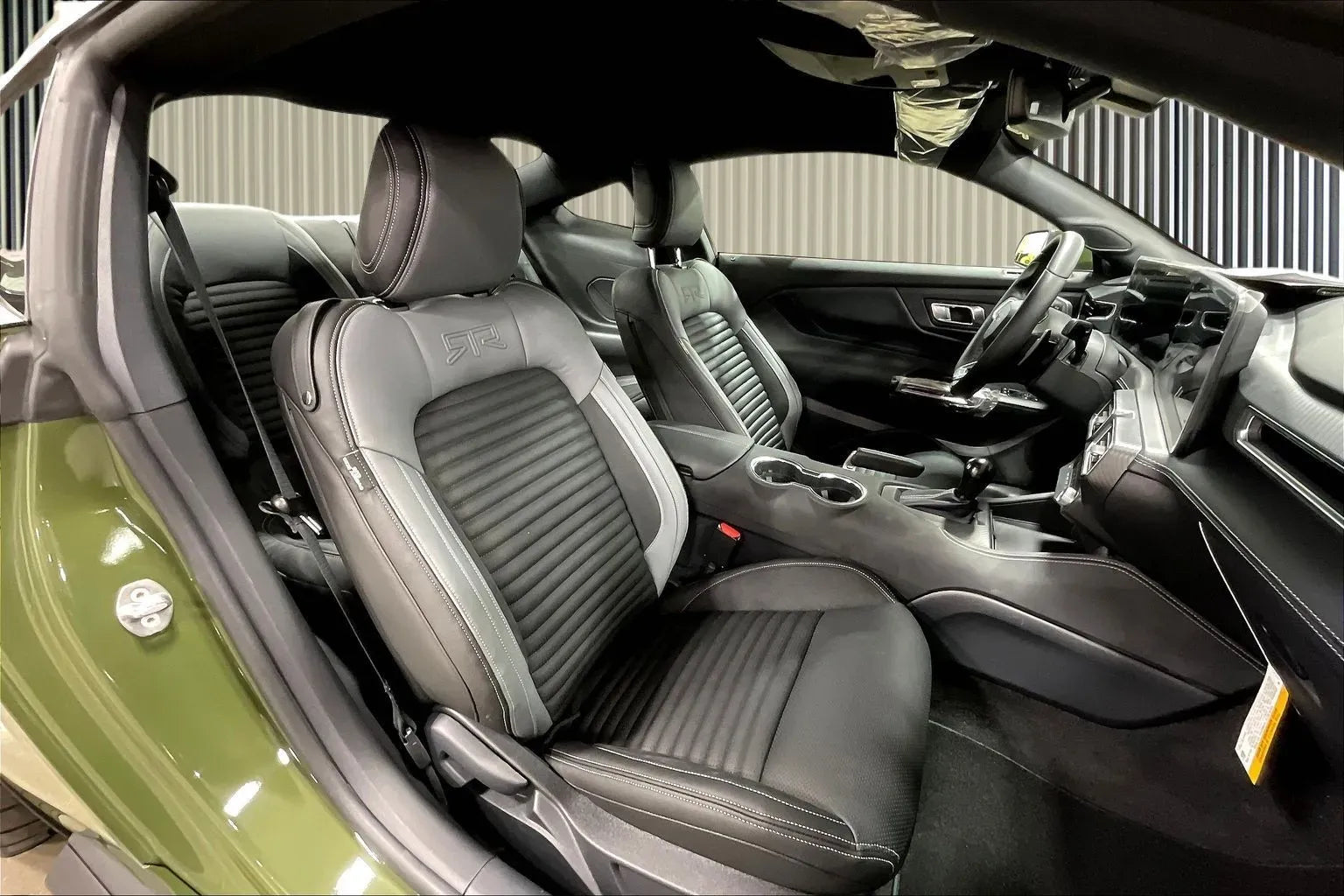 Vehicle Image 8