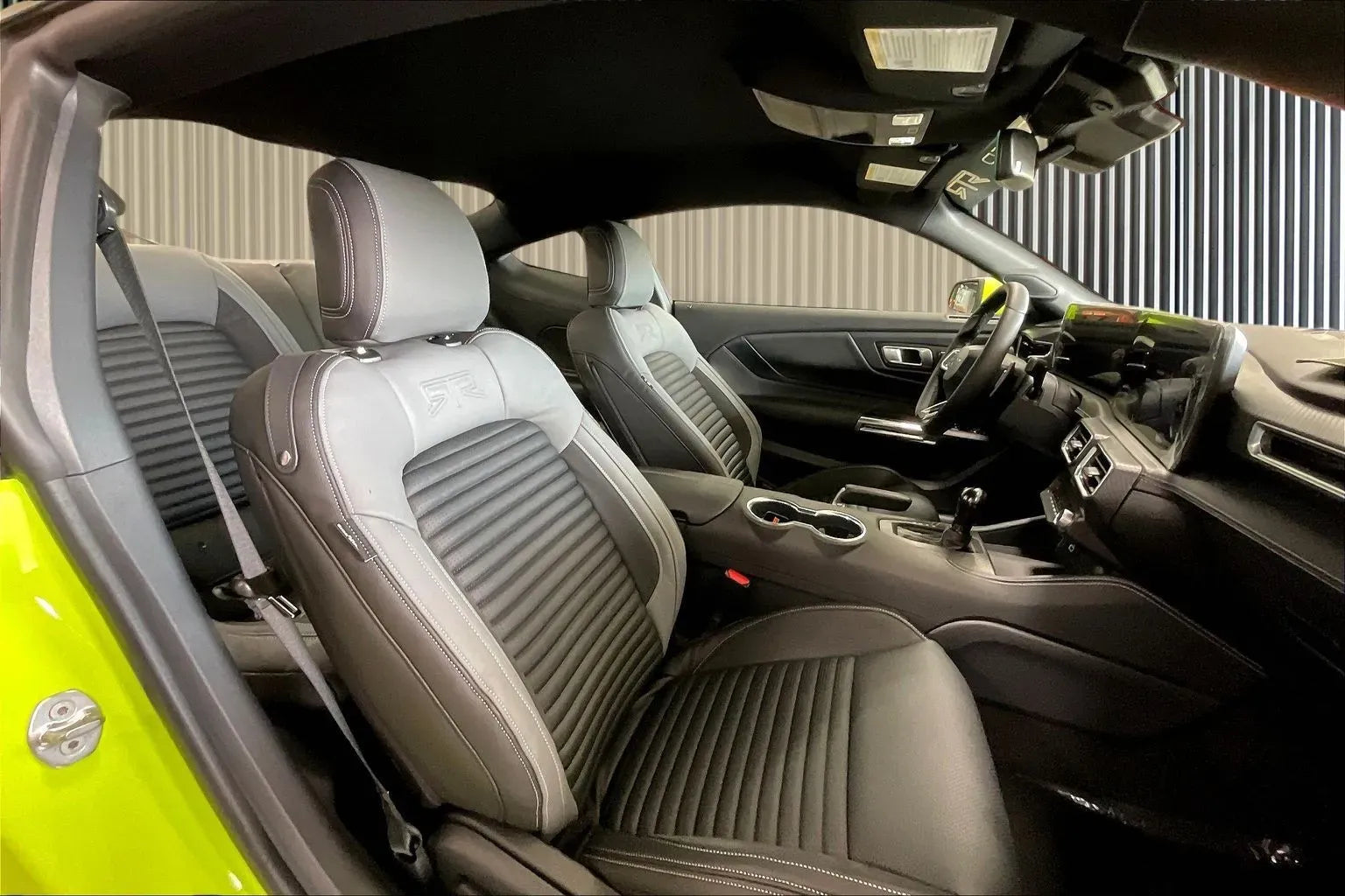 Vehicle Image 8