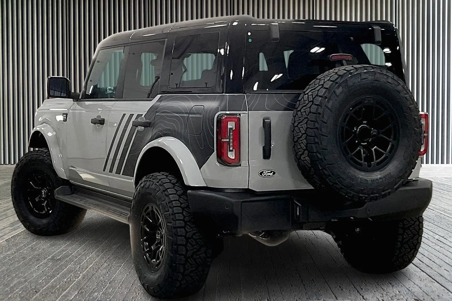 Vehicle Image 4