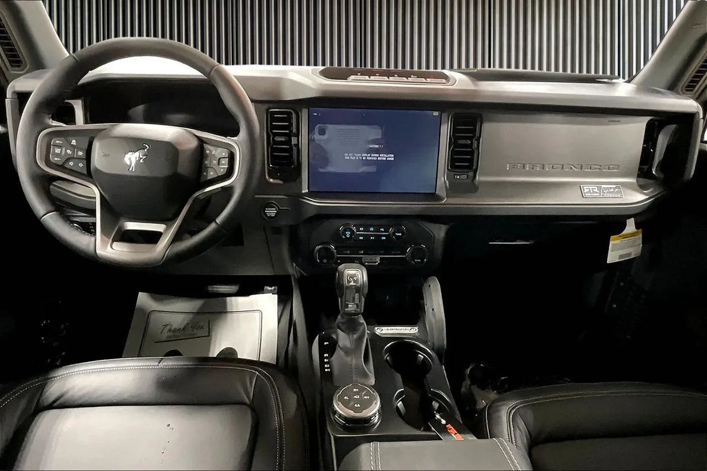 Vehicle Image 9