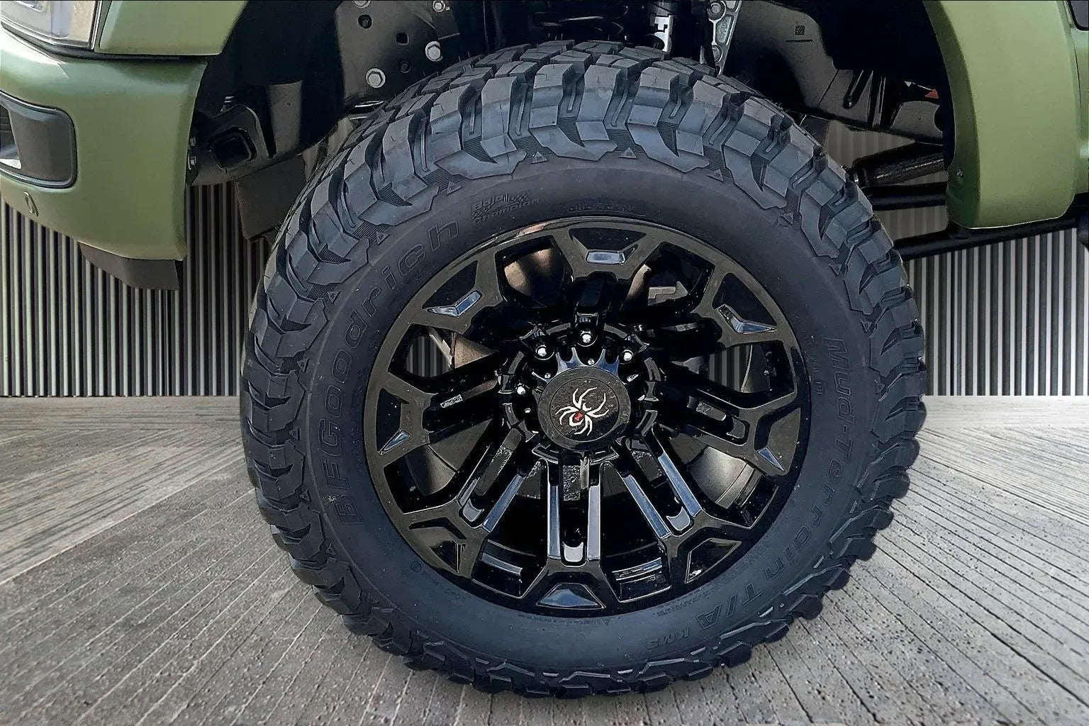 Vehicle Image 6