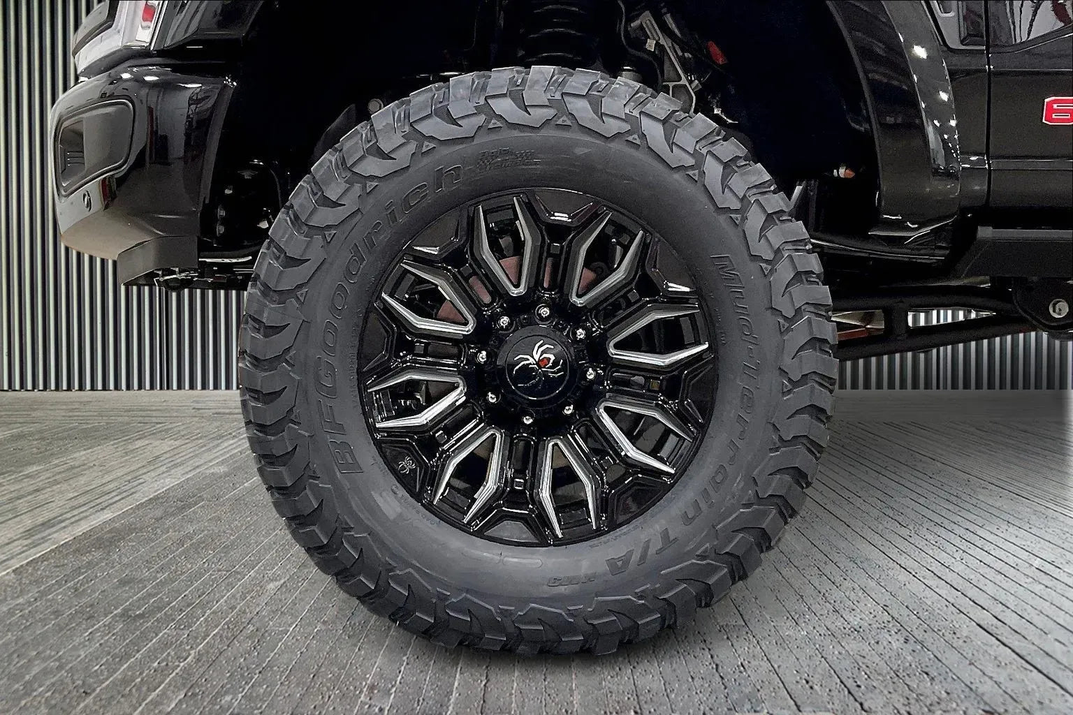 Vehicle Image 6
