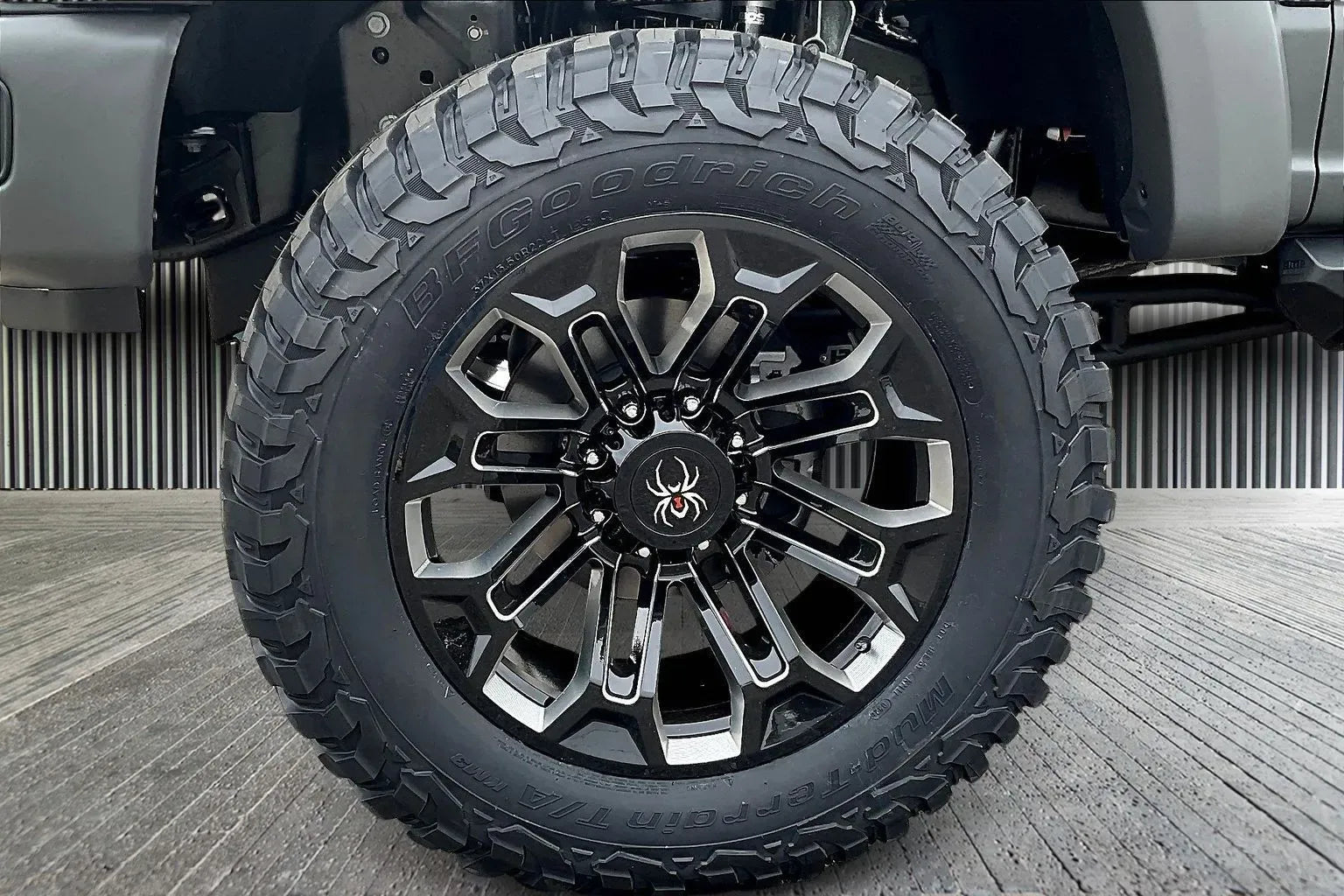 Vehicle Image 6