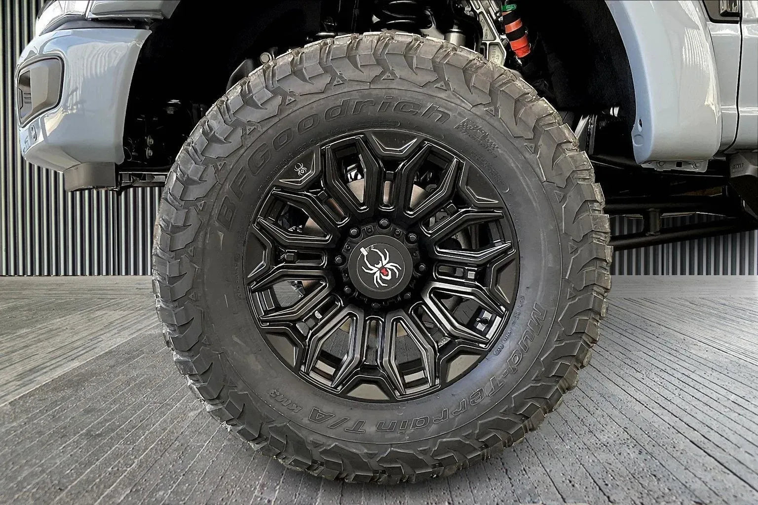 Vehicle Image 6