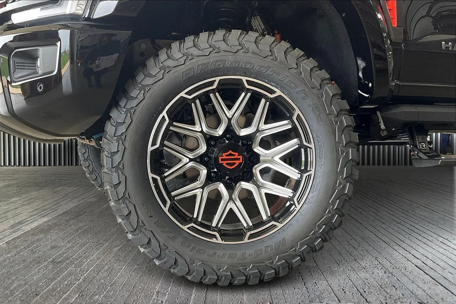 Vehicle Image 6