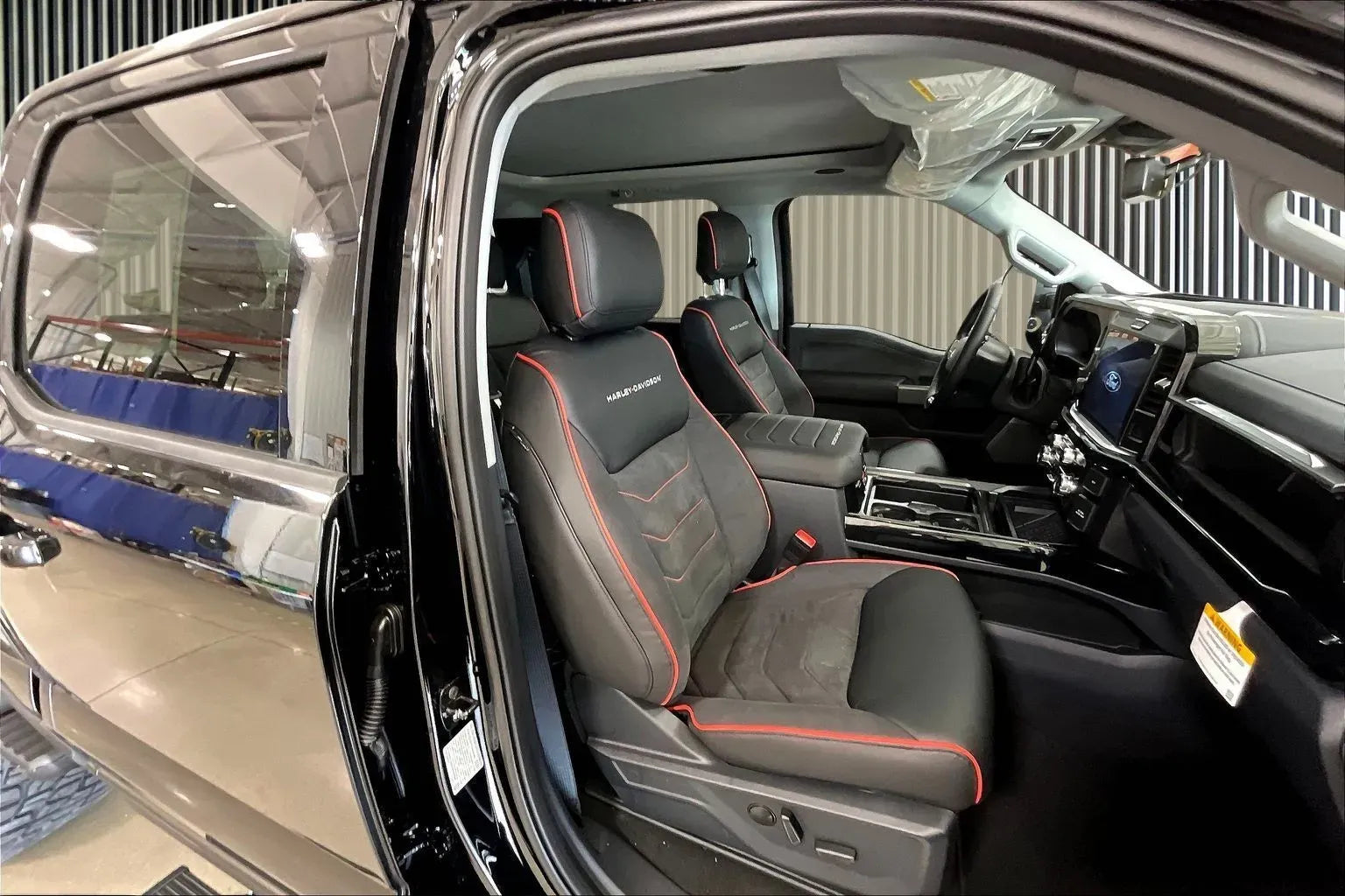 Vehicle Image 8
