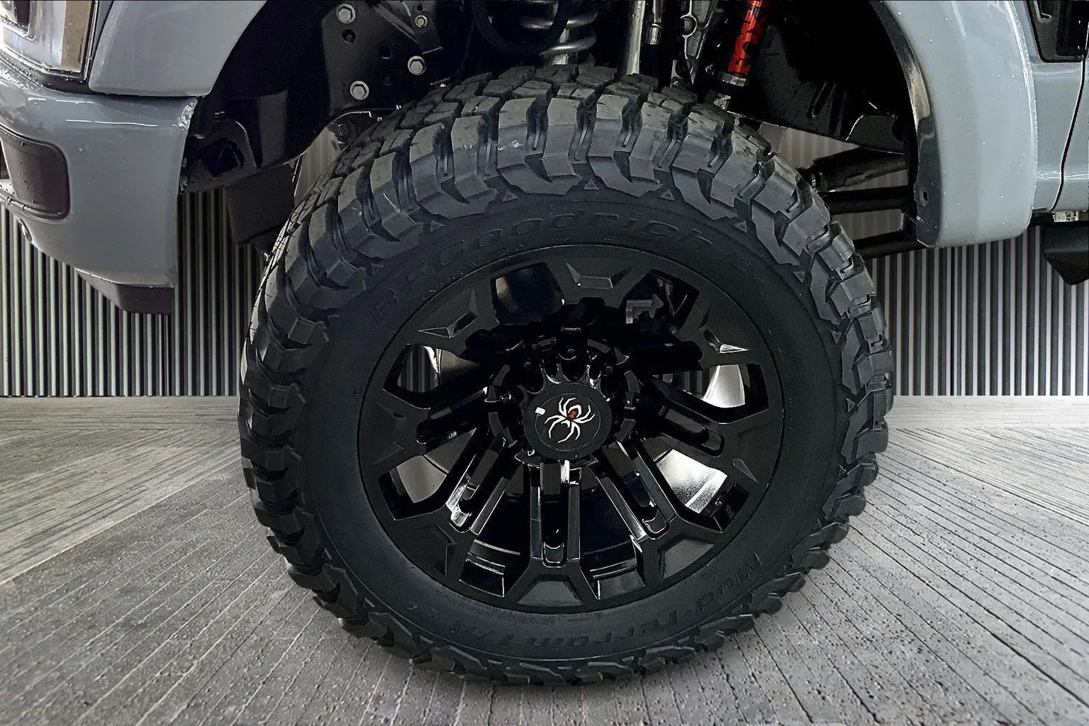 Vehicle Image 6