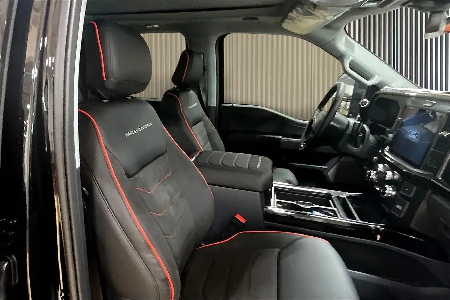Vehicle Image 8