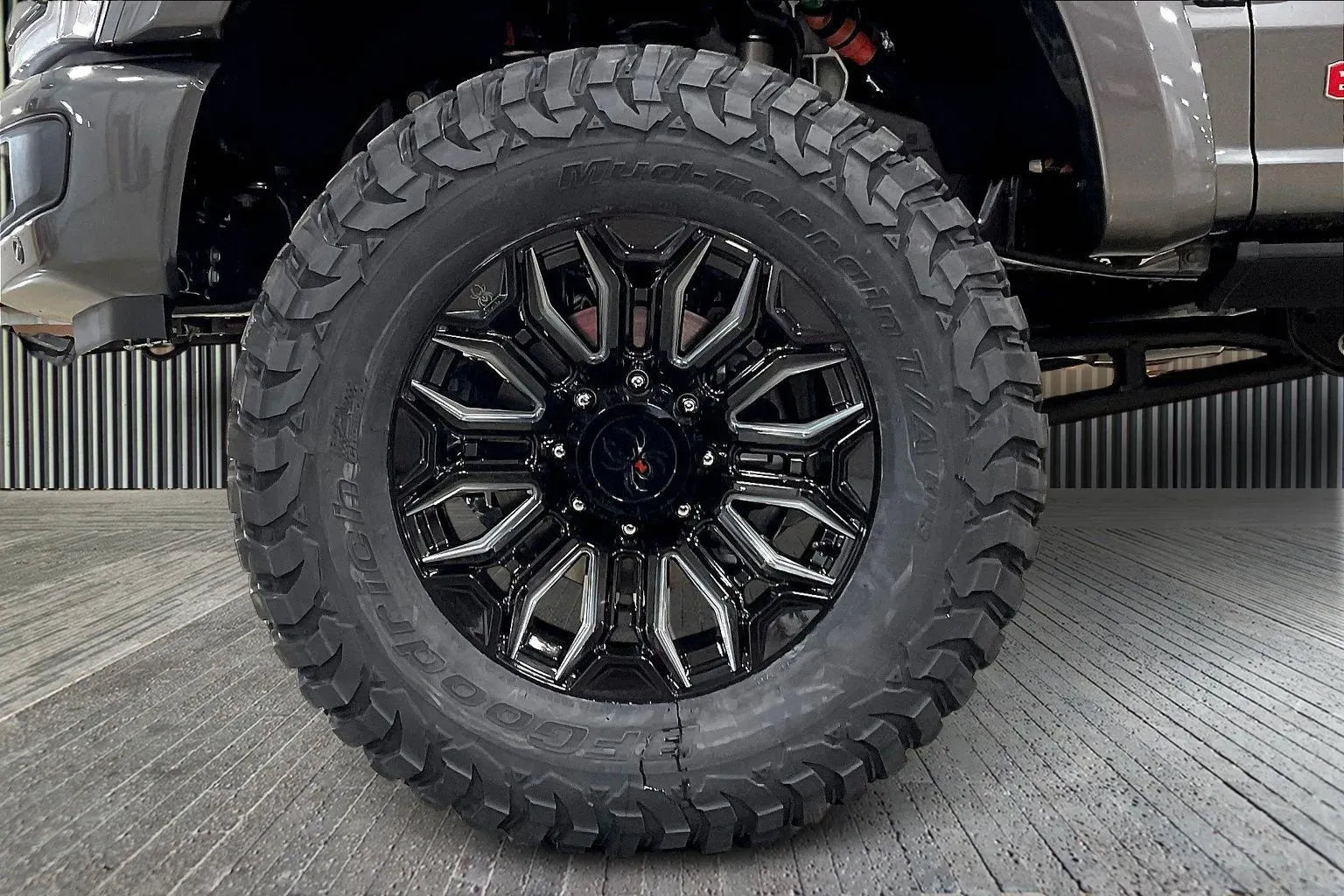 Vehicle Image 6