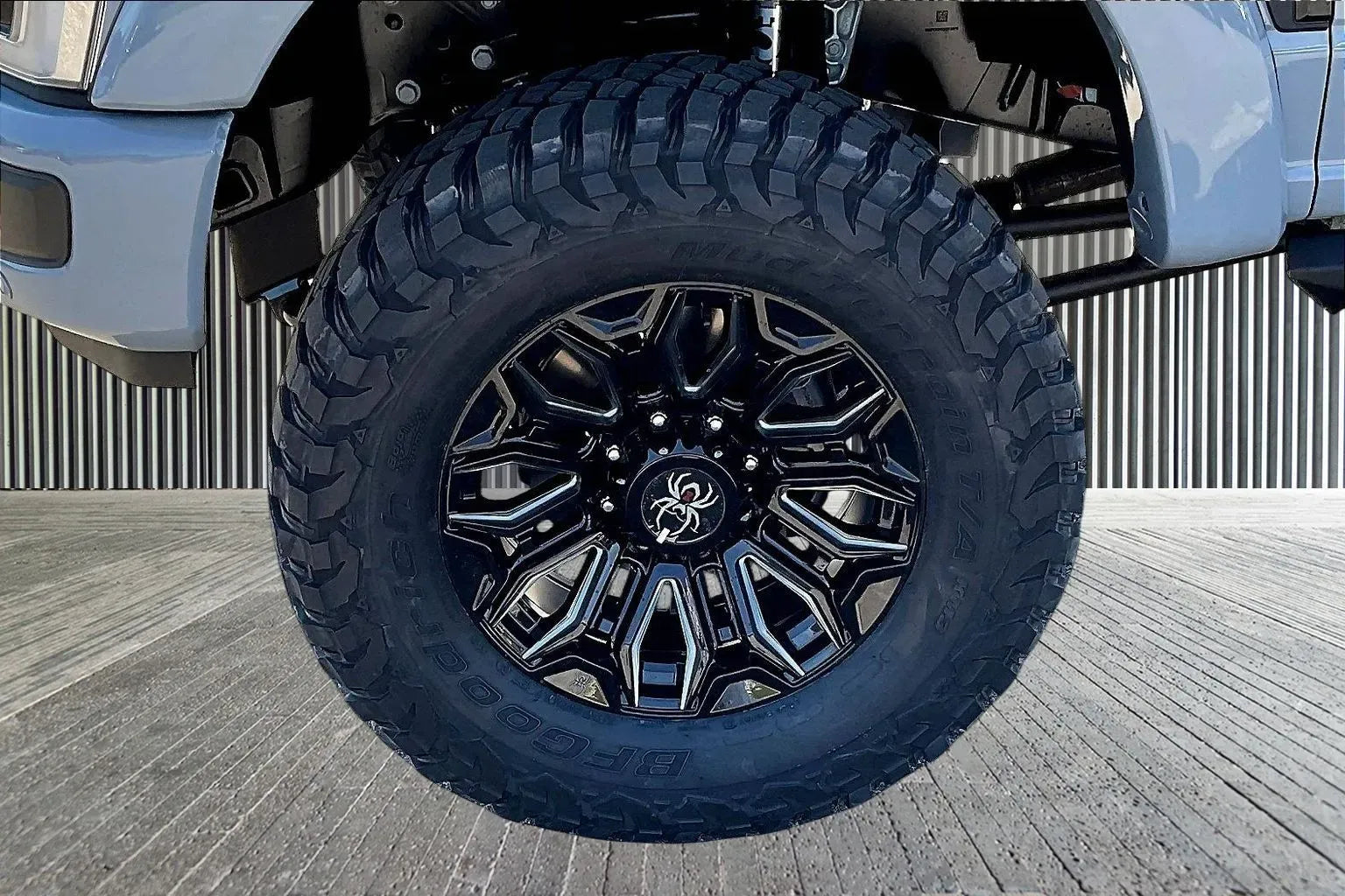 Vehicle Image 6