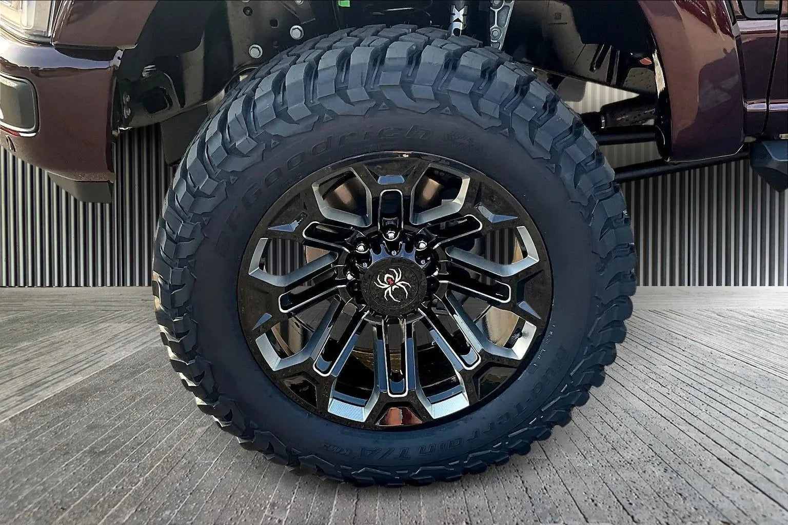 Vehicle Image 6