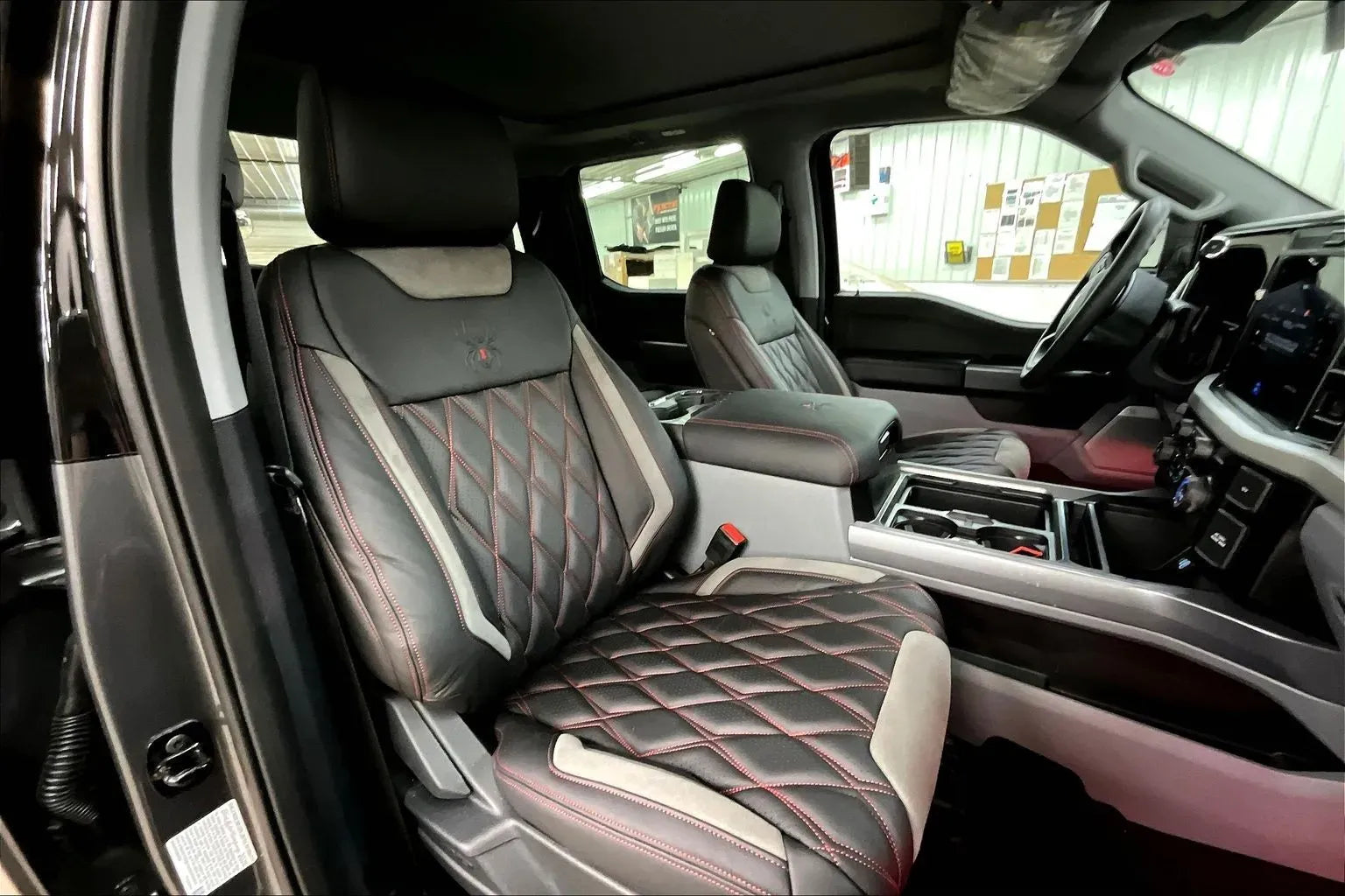 Vehicle Image 8