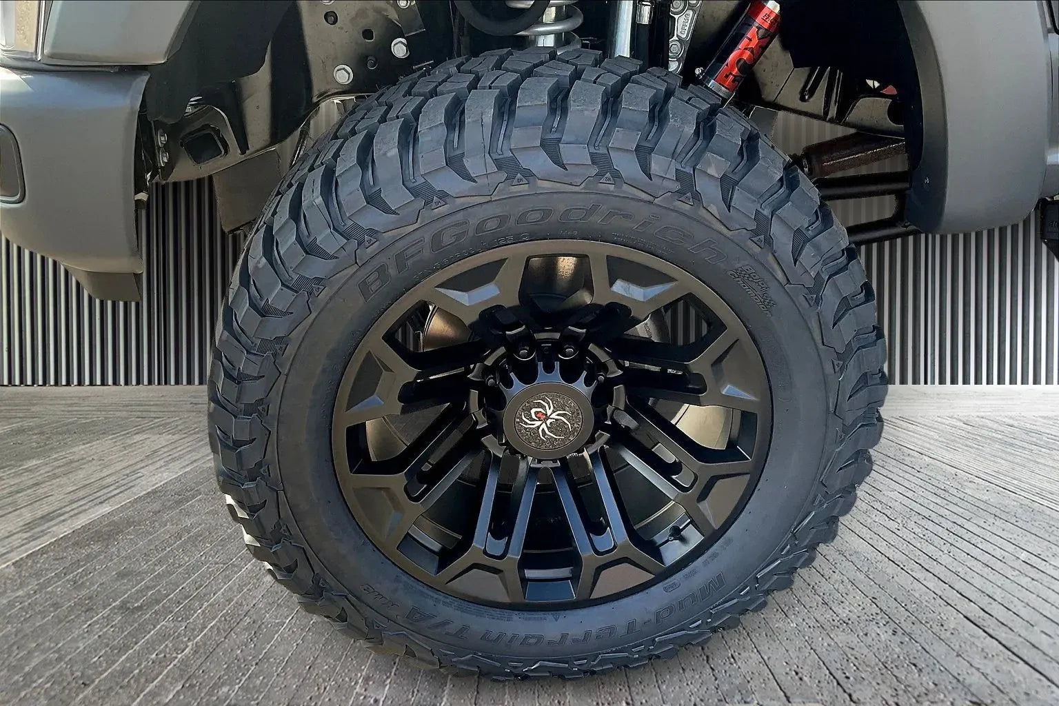 Vehicle Image 6