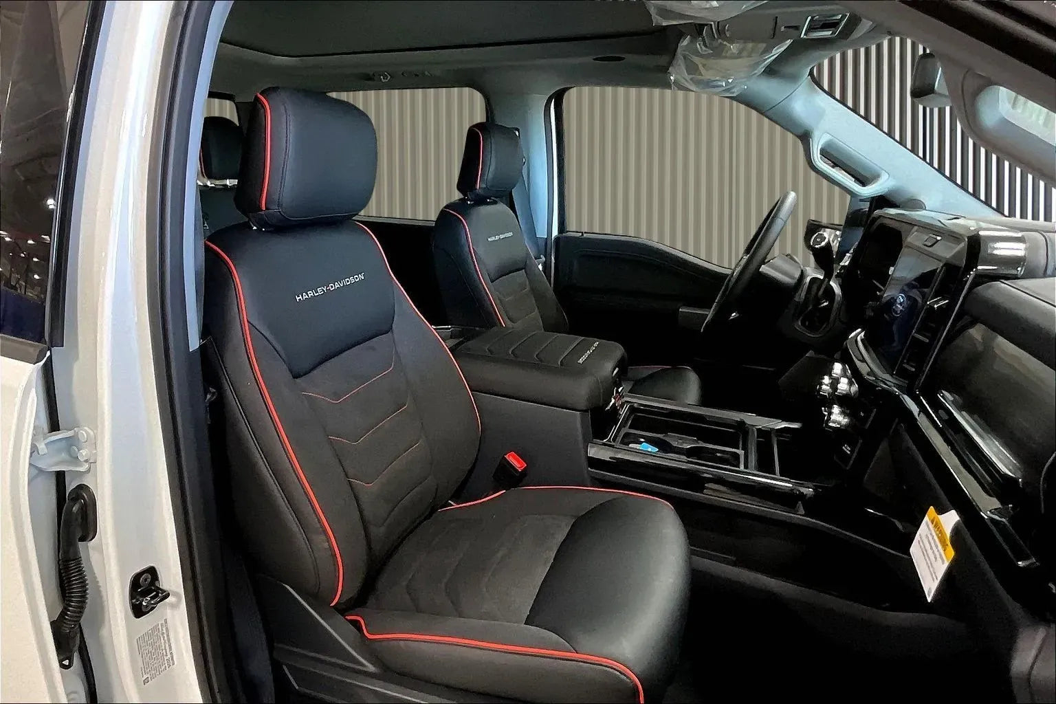 Vehicle Image 8