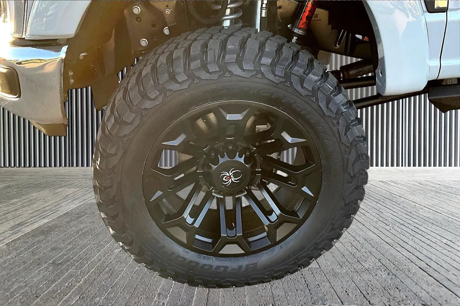 Vehicle Image 6