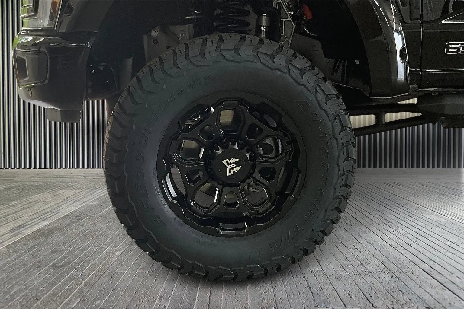 Vehicle Image 6