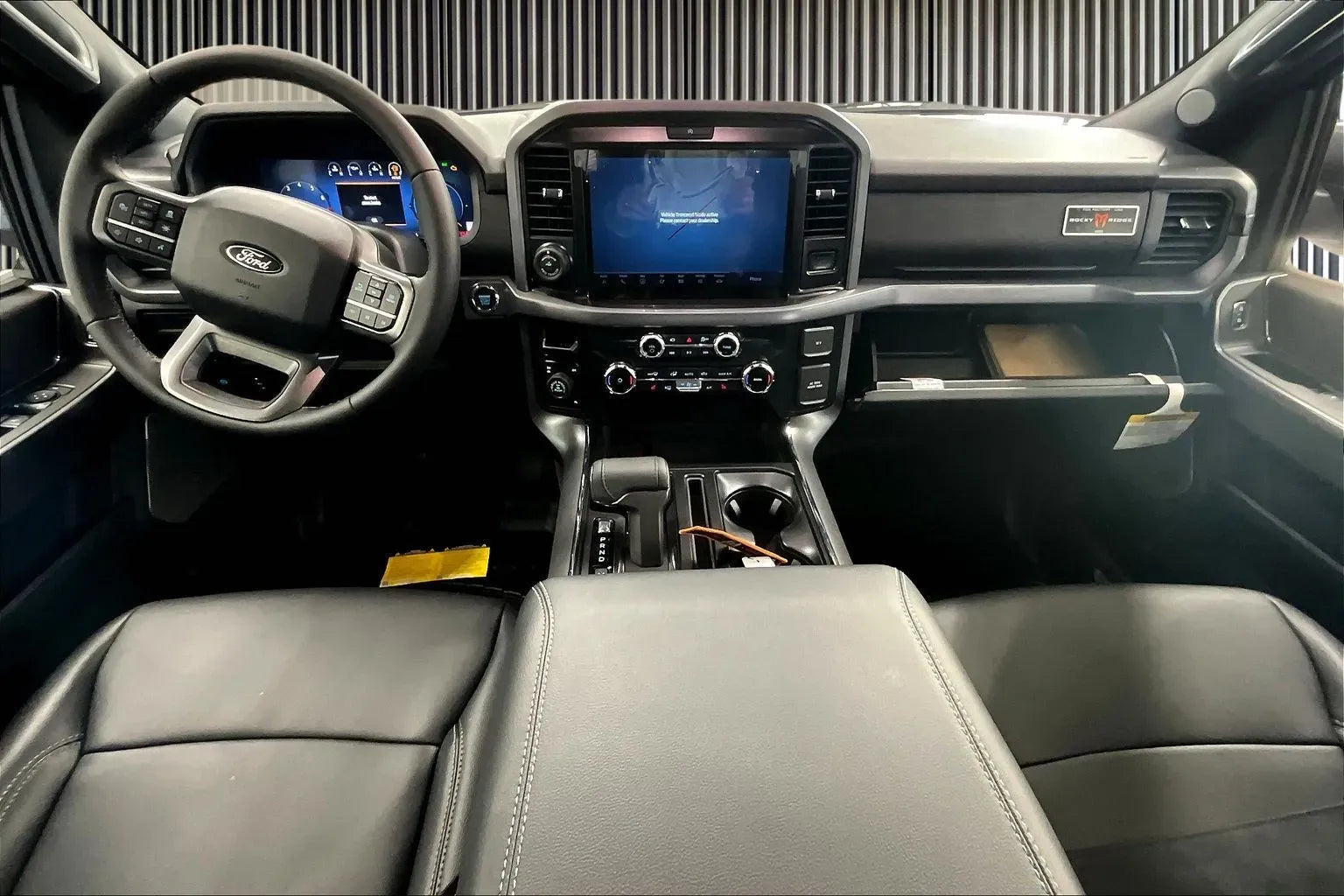 Vehicle Image 9