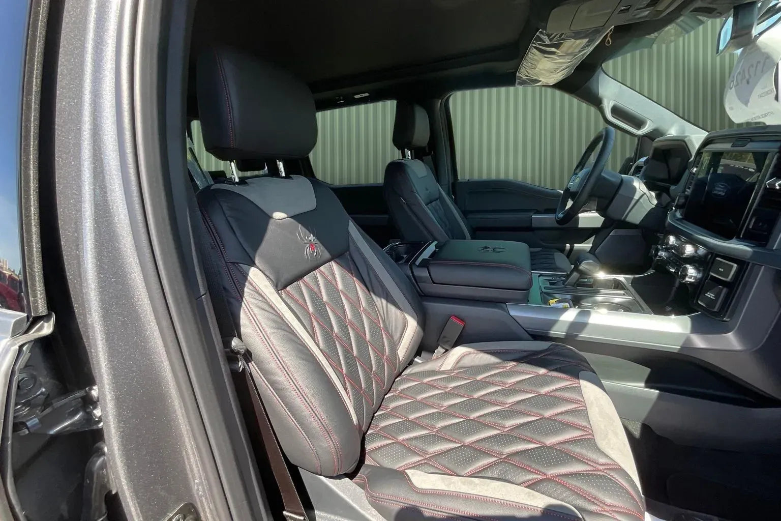 Vehicle Image 8