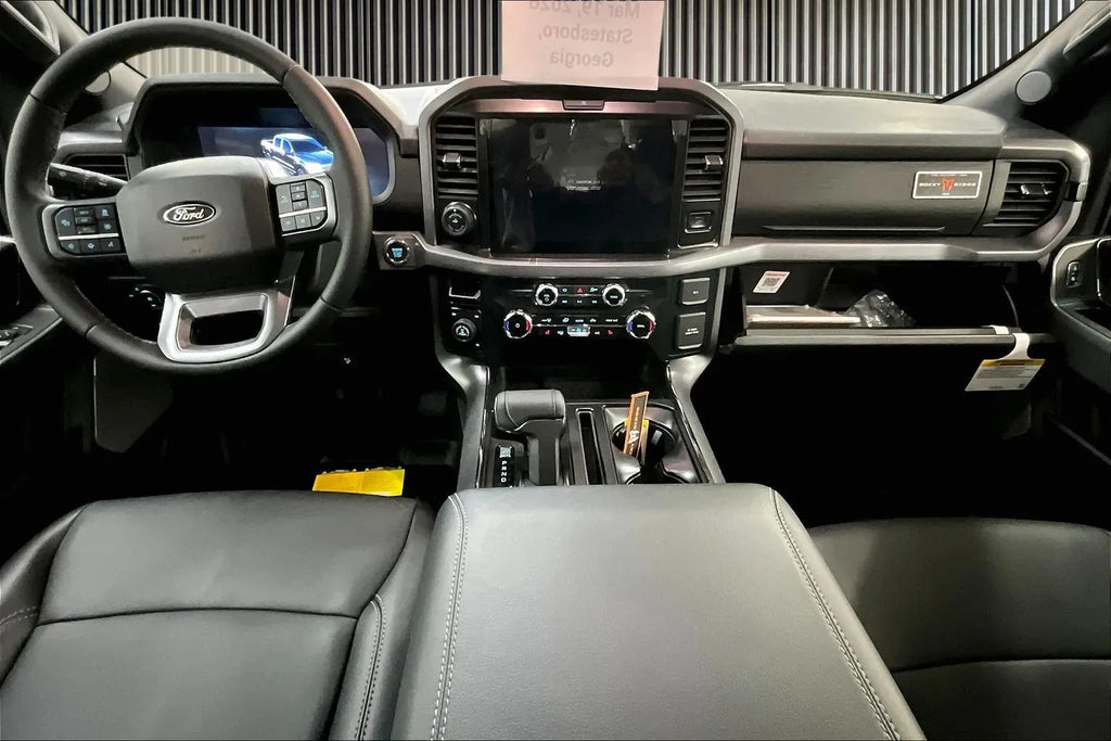 Vehicle Image 9
