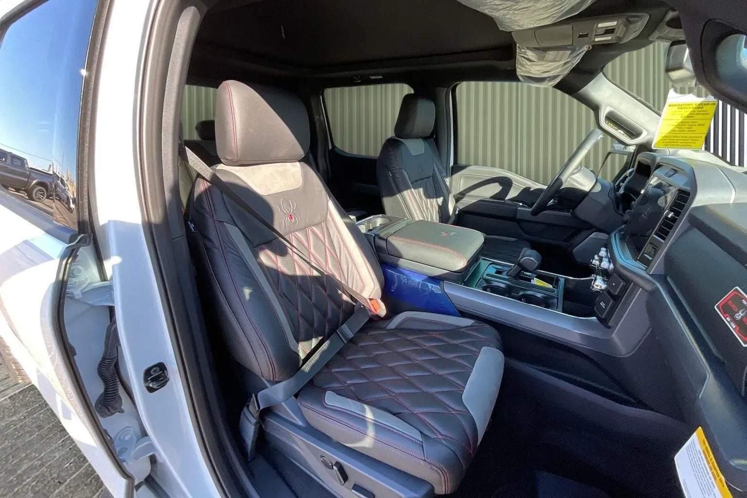 Vehicle Image 8