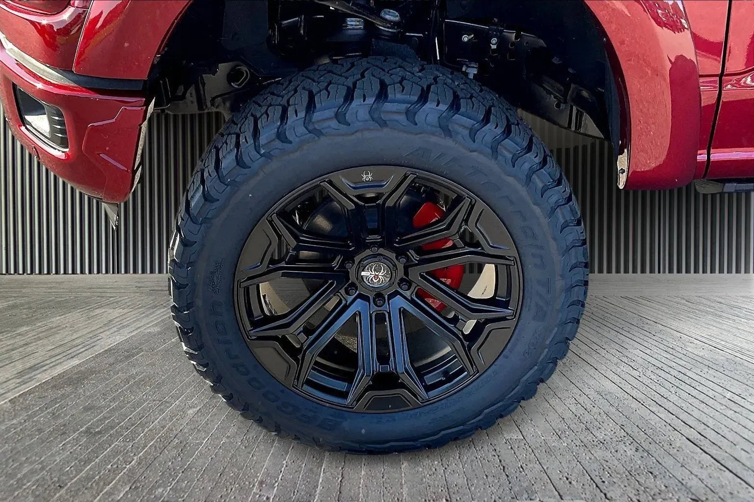 Vehicle Image 6