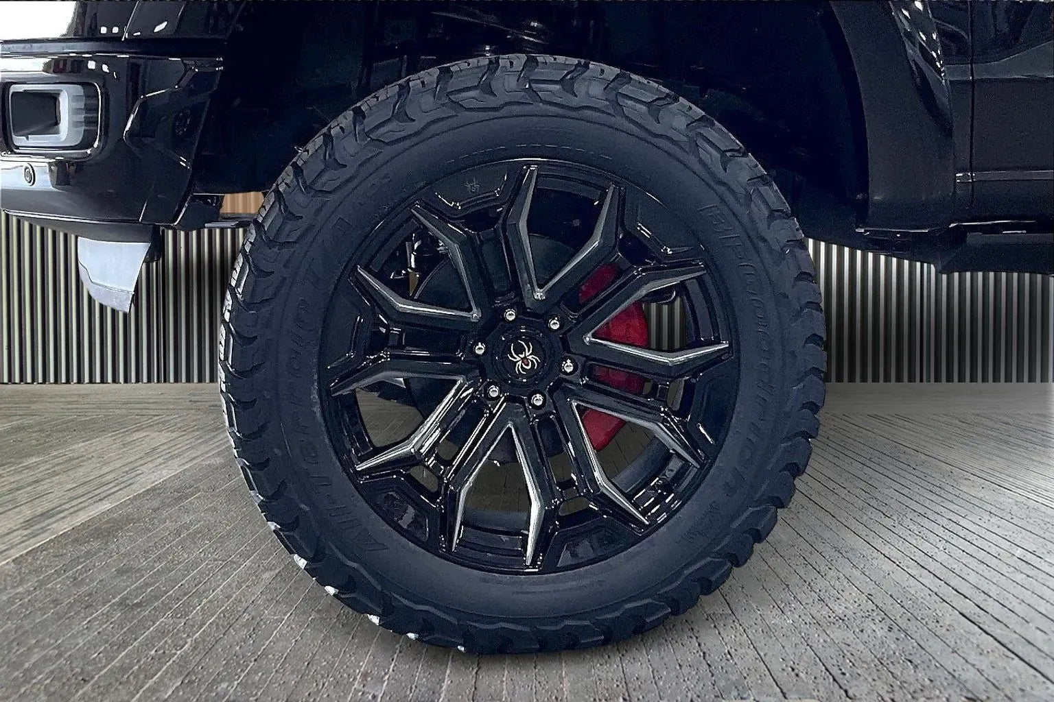Vehicle Image 6