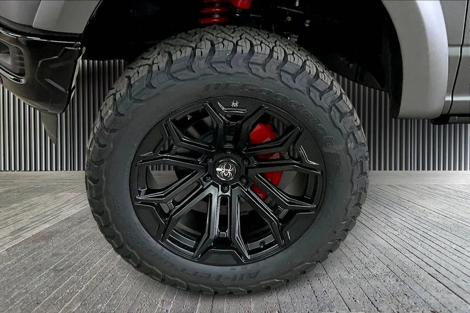 Vehicle Image 6