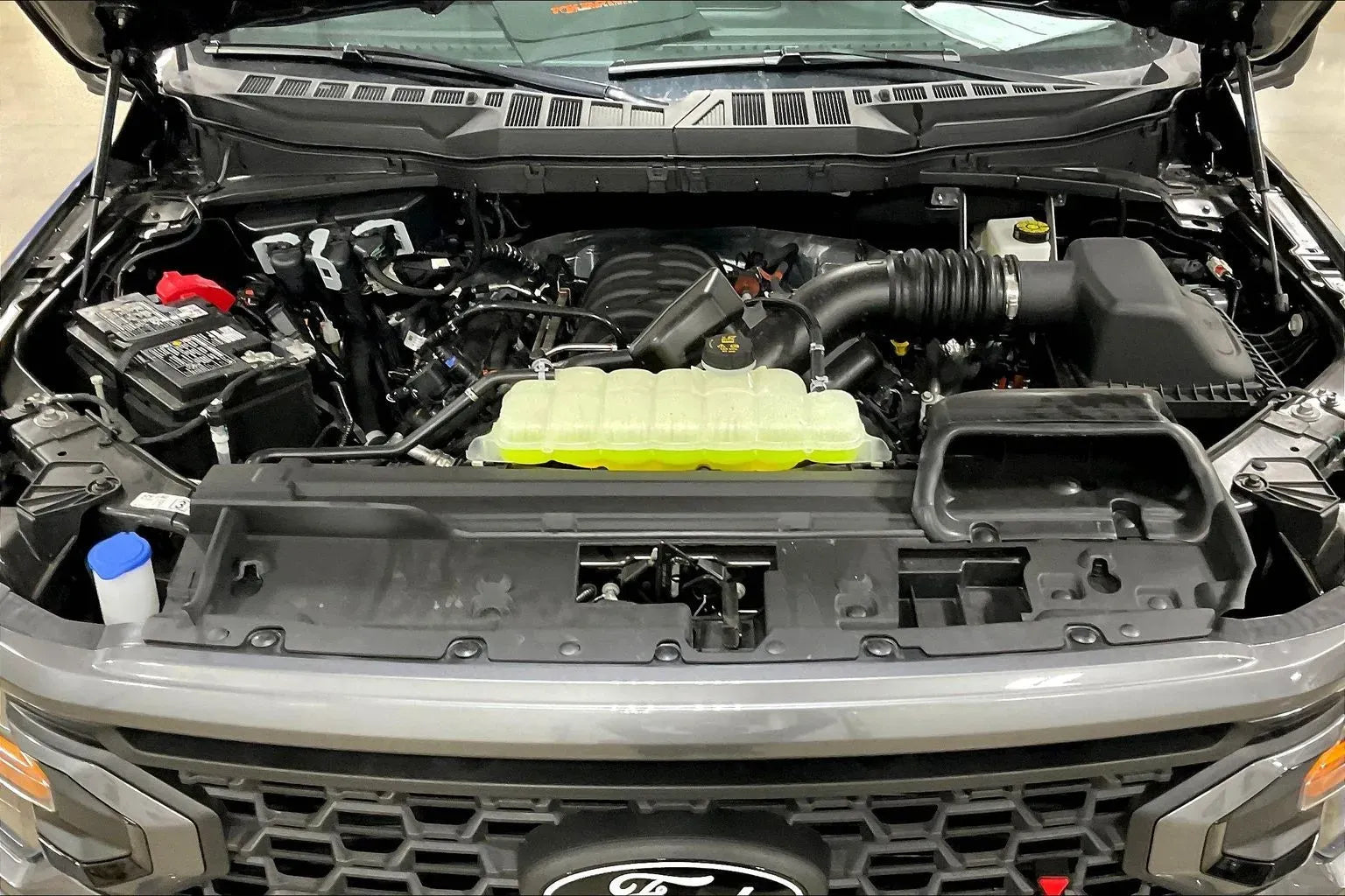 Vehicle Image 10