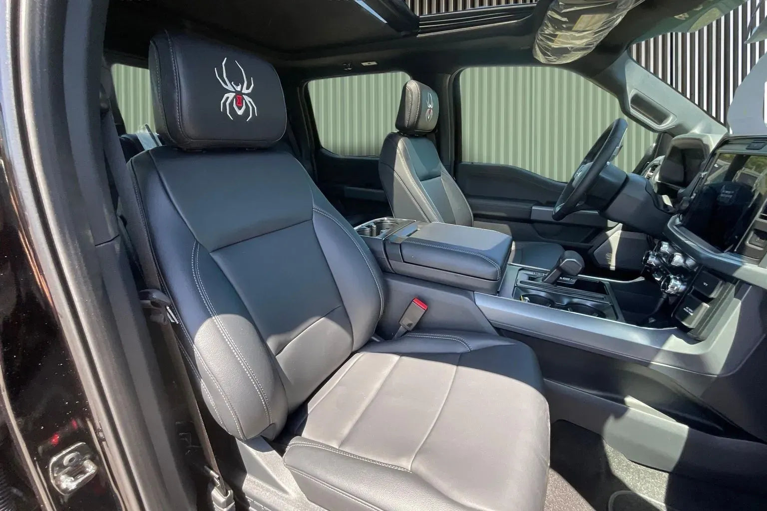 Vehicle Image 8
