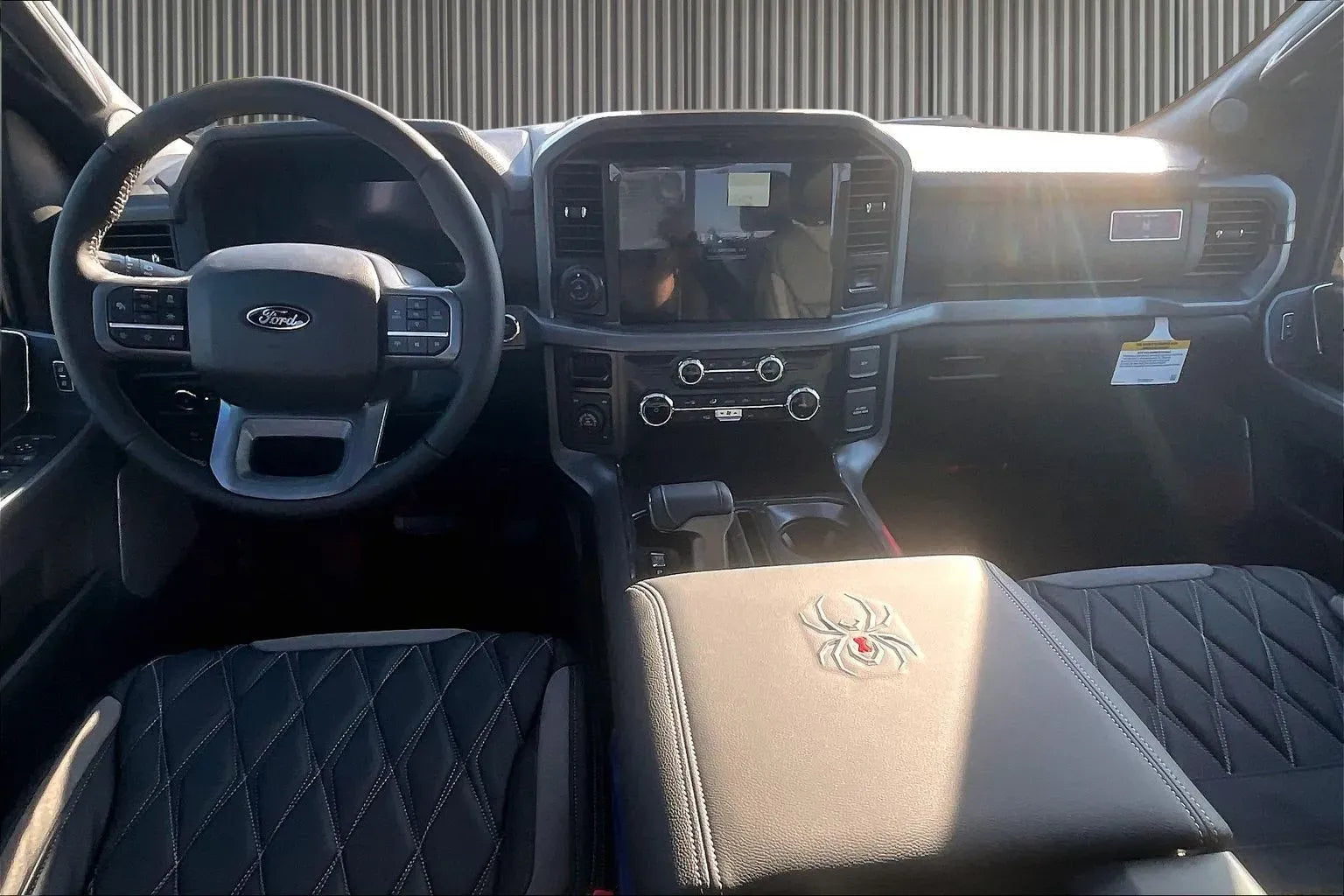 Vehicle Image 9