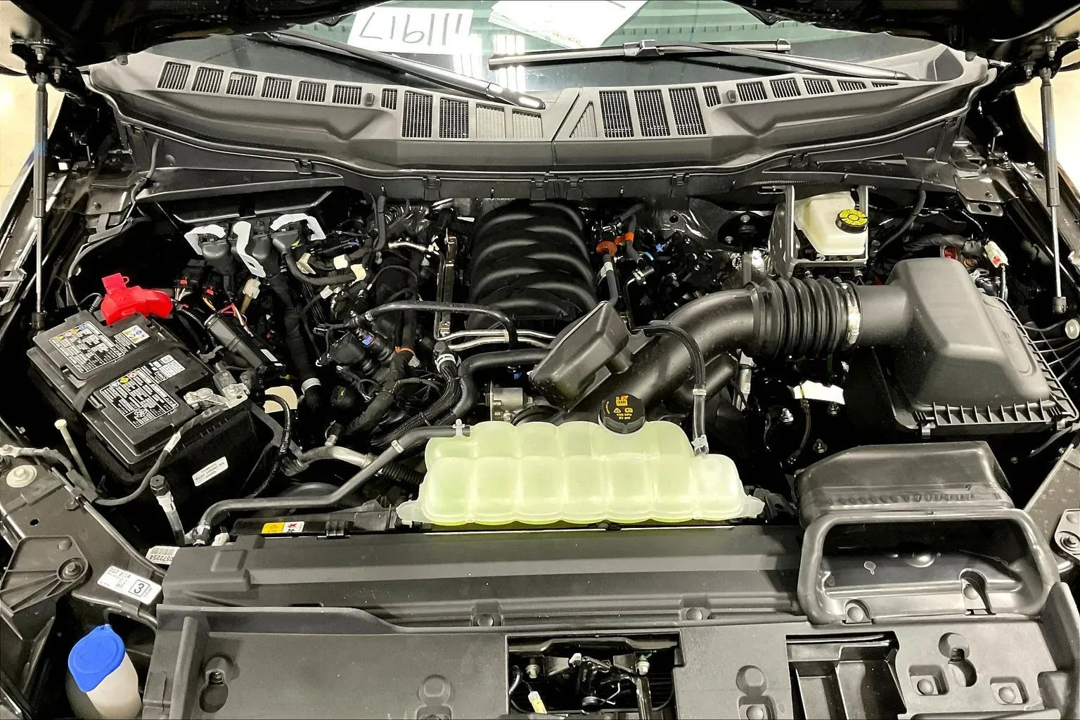 Vehicle Image 9