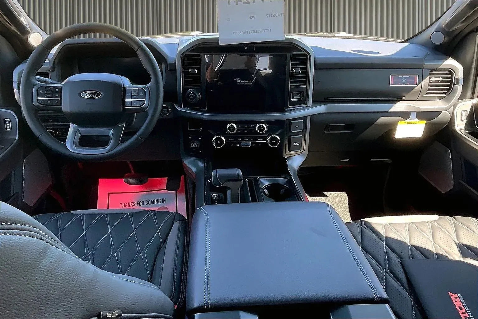 Vehicle Image 9