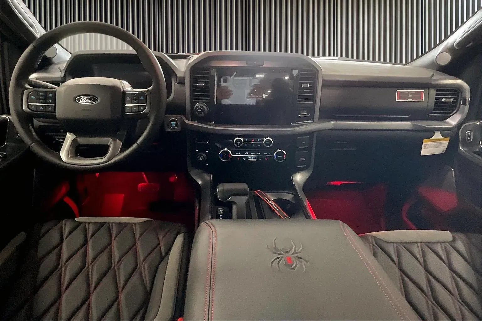Vehicle Image 9