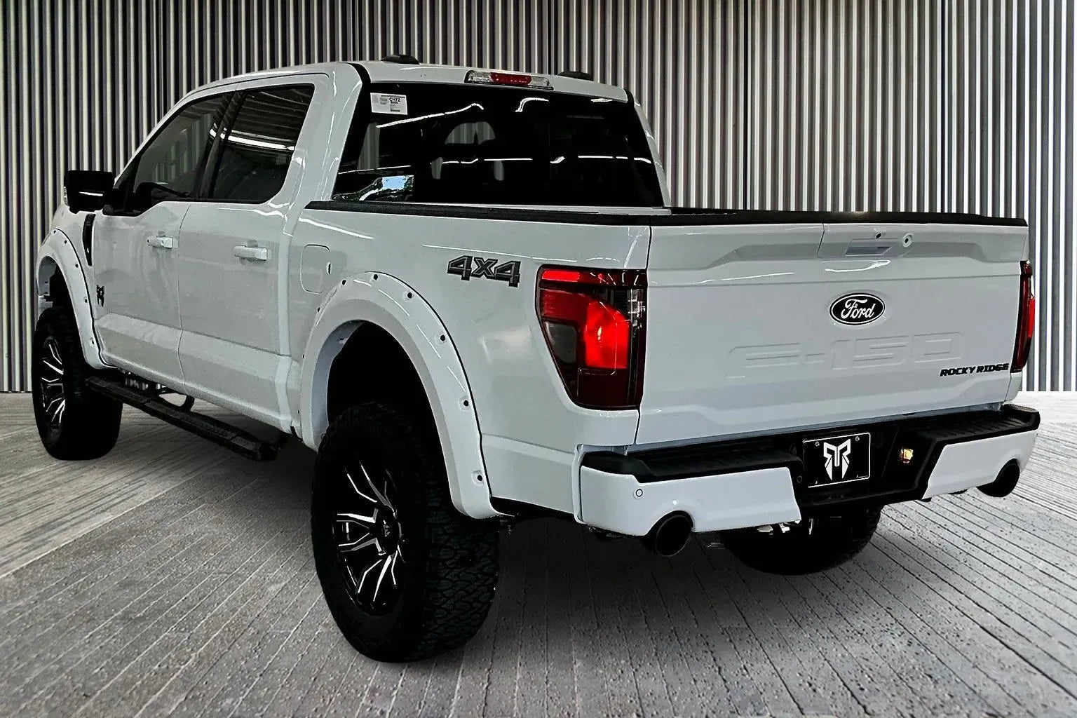 Vehicle Image 4