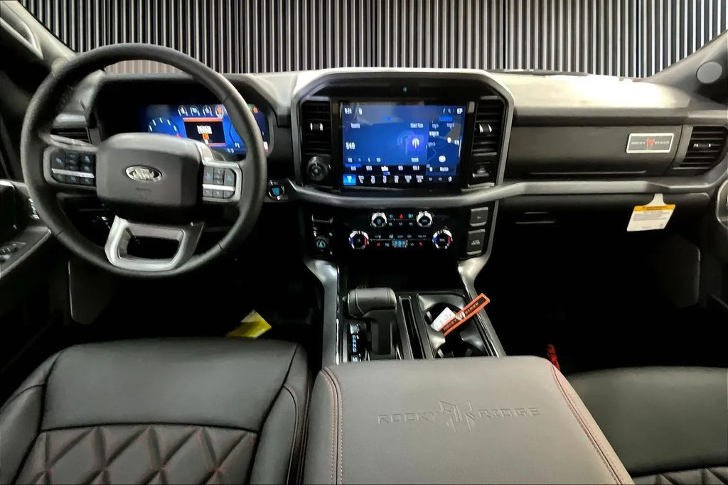 Vehicle Image 9