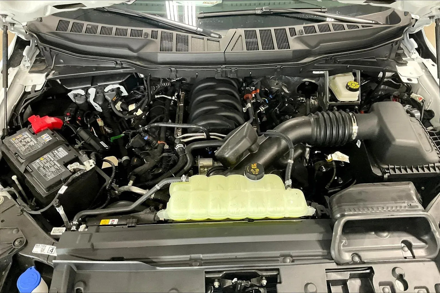 Vehicle Image 10