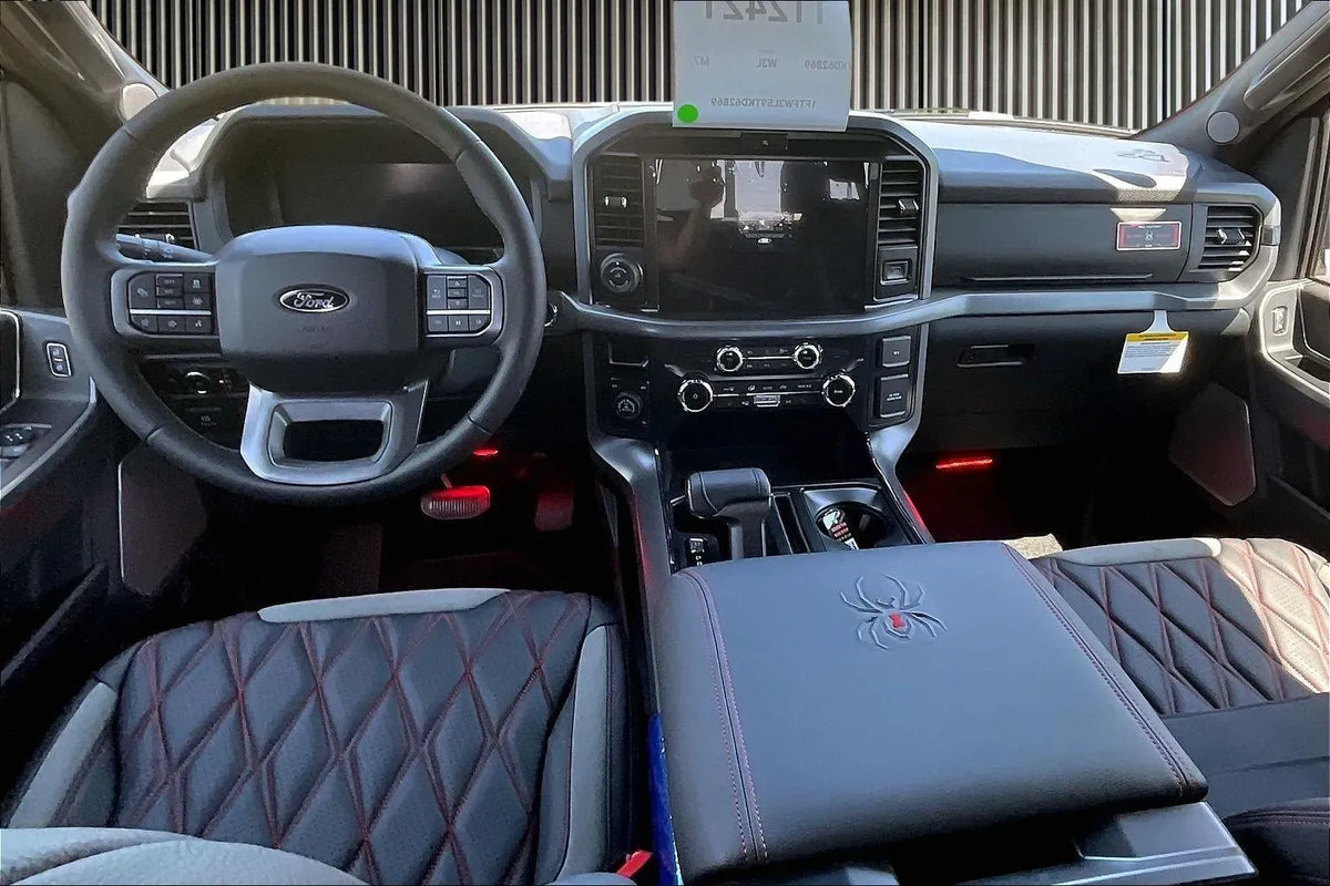 Vehicle Image 9