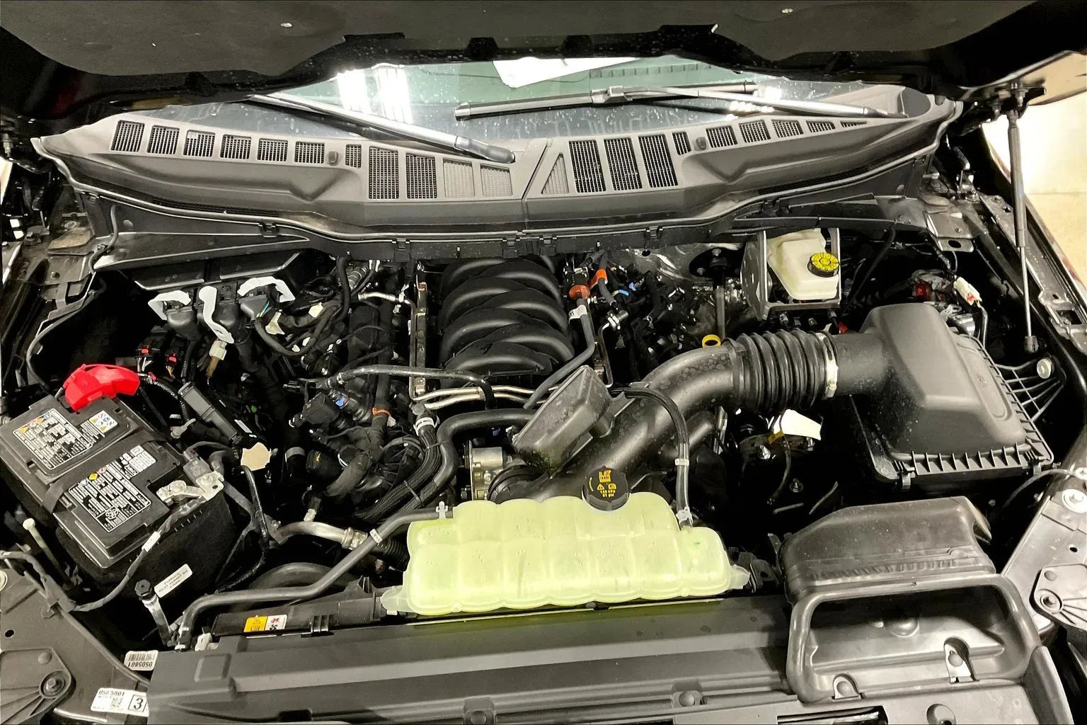 Vehicle Image 9