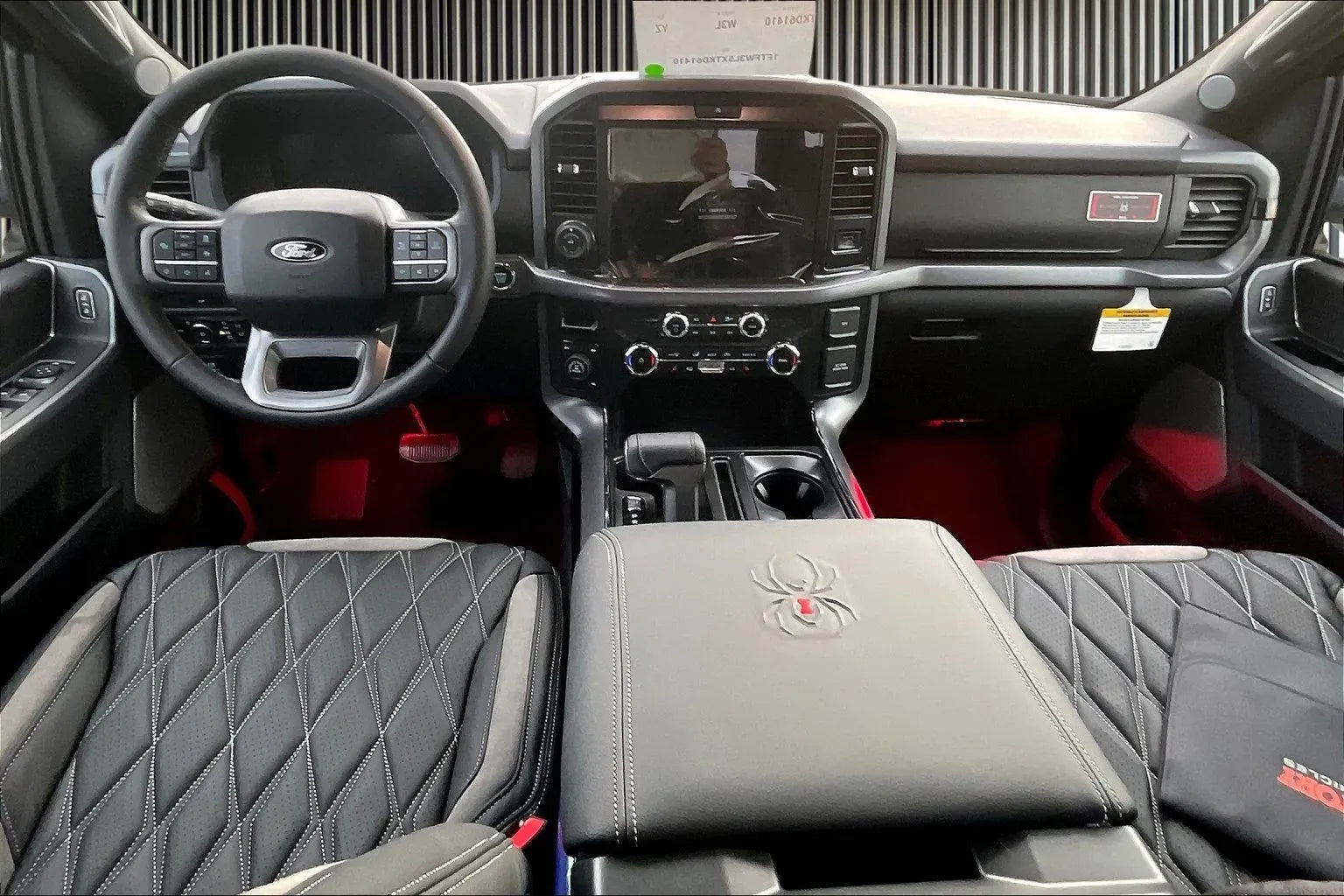 Vehicle Image 9