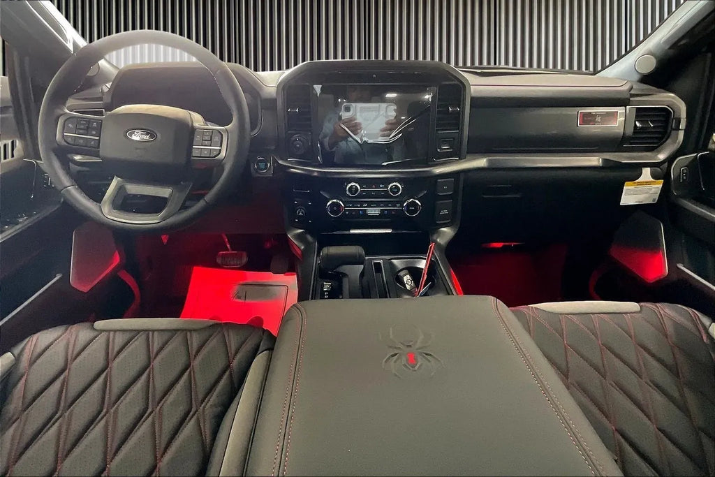 Vehicle Image 9